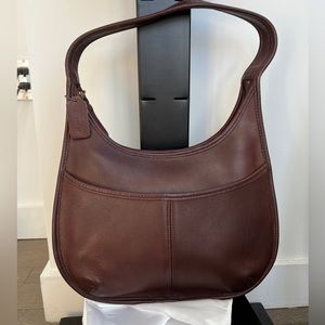 SOLD Vintage Coach - Ergo 9033 - Mahogany